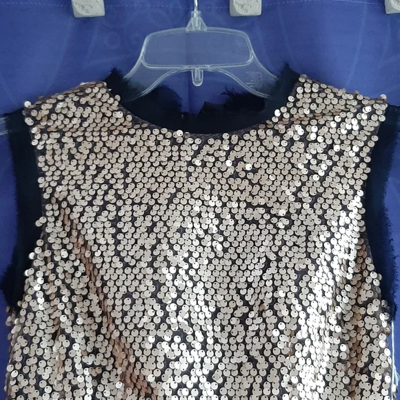 Nanette Lepore • Love Theme dress in gold sequins - Picture 5 of 8